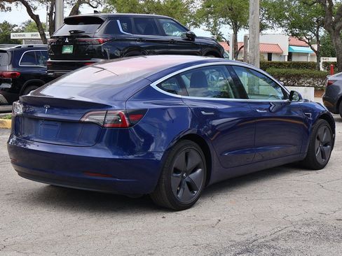Used 2018 Tesla Model 3 Long Range image 10