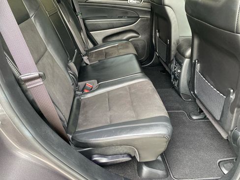 Used 2021 Jeep Grand Cherokee Laredo X AWD/4WD image 8