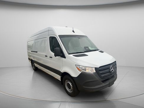 New 2025 Mercedes-Benz Sprinter 2500 image 6