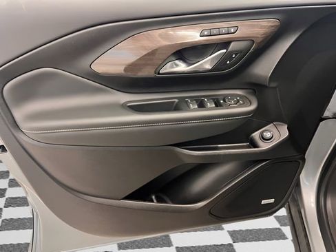 Used 2024 GMC Terrain Denali w/ Denali Premium Package image 16