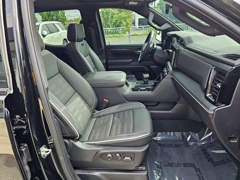 Used 2025 GMC Sierra 1500 AT4X AWD/4WD image 11