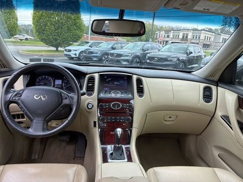 Used 2016 INFINITI QX50 AWD w/ Premium Plus Package image 18