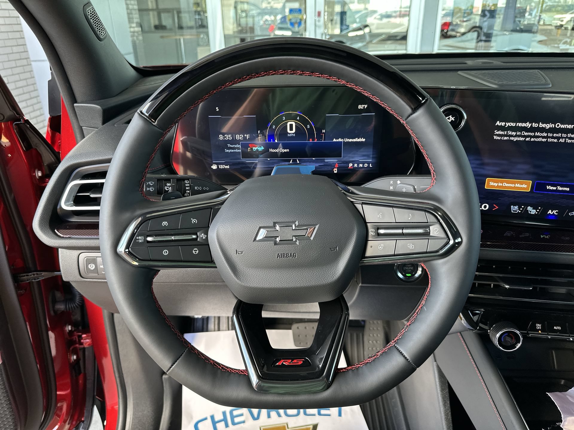 New 2027 Chevrolet Traverse RS w/ LPO, Floor Liner Package FWD image 12