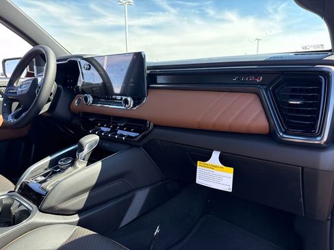 New 2026 GMC Canyon AT4 w/ Technology Plus Package AWD/4WD image 41