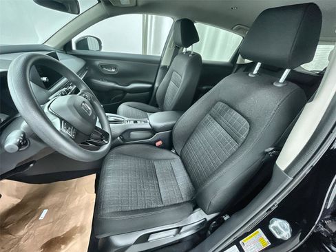 New 2026 Honda HR-V LX image 17