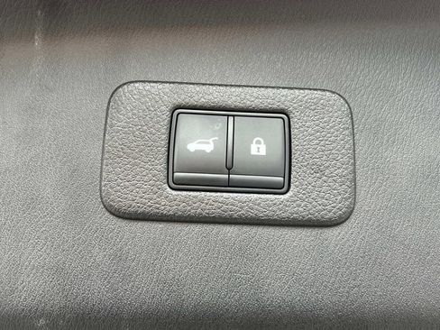 Certified 2024 Nissan Armada Platinum w/ Captain's Chairs Package image 9