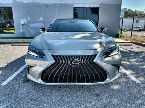 Used 2024 Lexus ES 350 Ultra Luxury w/ Accessory Package (Z2) FWD image 12