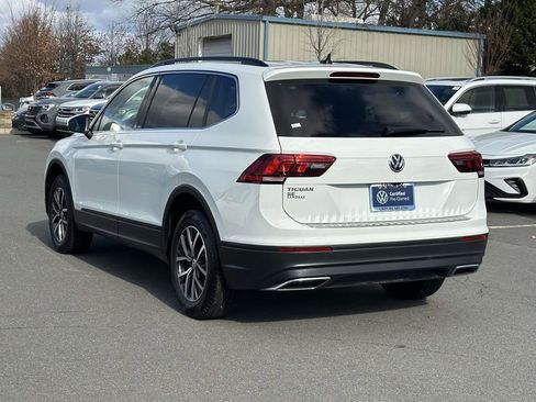 Used 2019 Volkswagen Tiguan SE w/ Panoramic Sunroof Package image 4