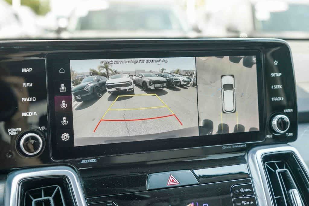 Certified 2022 Kia Sorento SX Prestige w/ Panoramic Sunroof Package AWD/4WD image 22