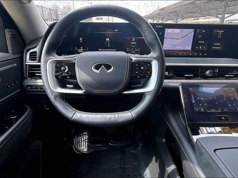 Certified 2025 INFINITI QX80 Sensory image 7