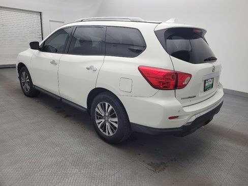 Used 2019 Nissan Pathfinder SV image 3