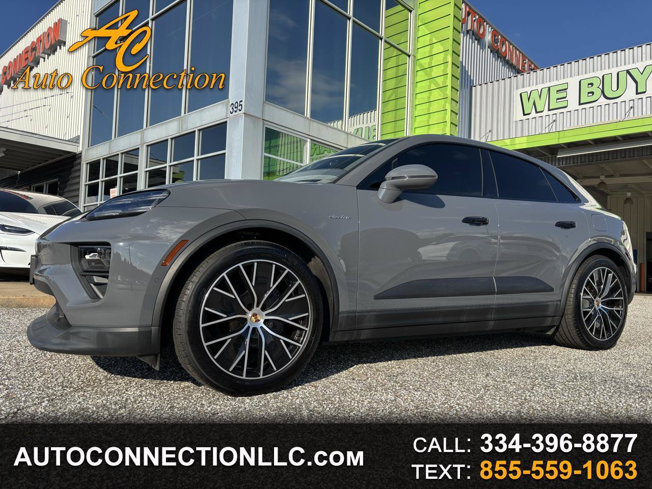 Used 2025 Porsche Macan 4 Electric AWD/4WD image 1