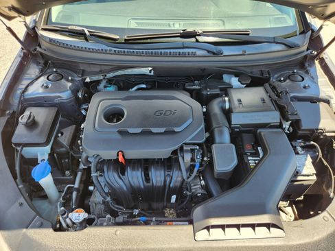 Used 2019 Hyundai Sonata SE w/ Cargo Package image 18