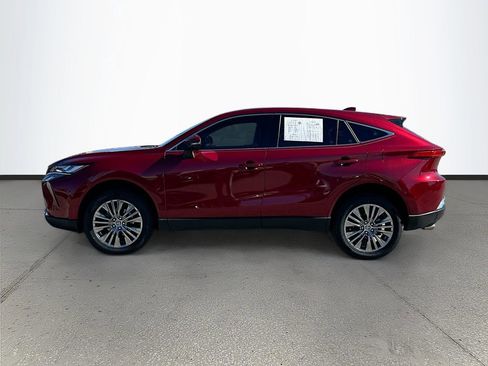 Used 2023 Toyota Venza Limited image 4