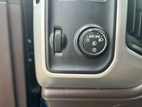 Used 2015 GMC Sierra 1500 SLT w/ SLT Crew Cab Value Package RWD image 18