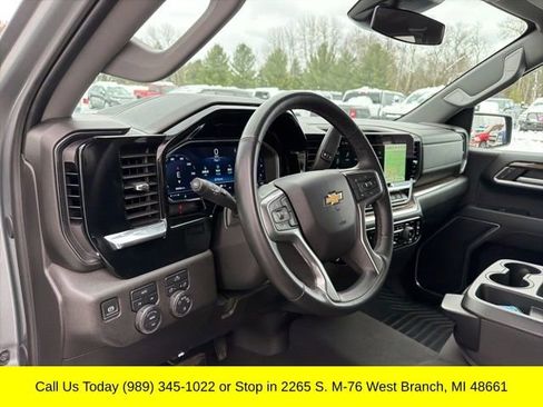 Used 2025 Chevrolet Silverado 1500 LT AWD/4WD image 21