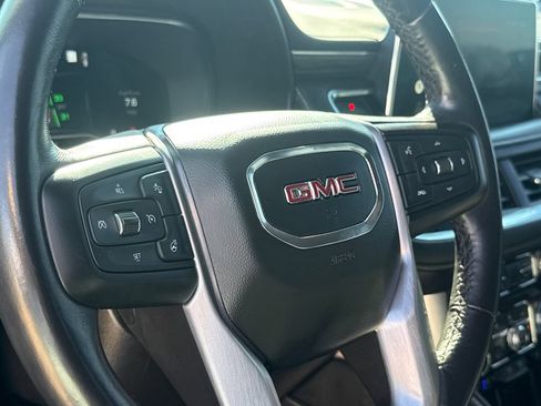 Used 2022 GMC Yukon SLT w/ SLT Premium Package RWD image 29