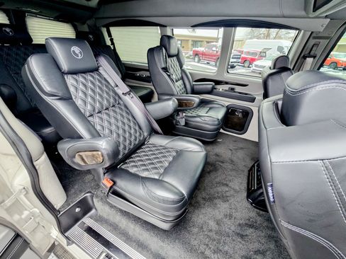 Used 2025 Chevrolet Express 2500 w/ Driver Convenience Package image 24