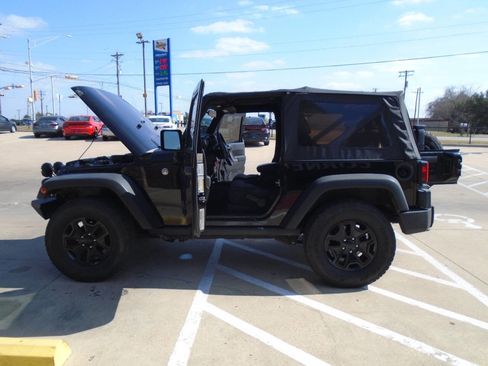 Used 2012 Jeep Wrangler Sport image 24
