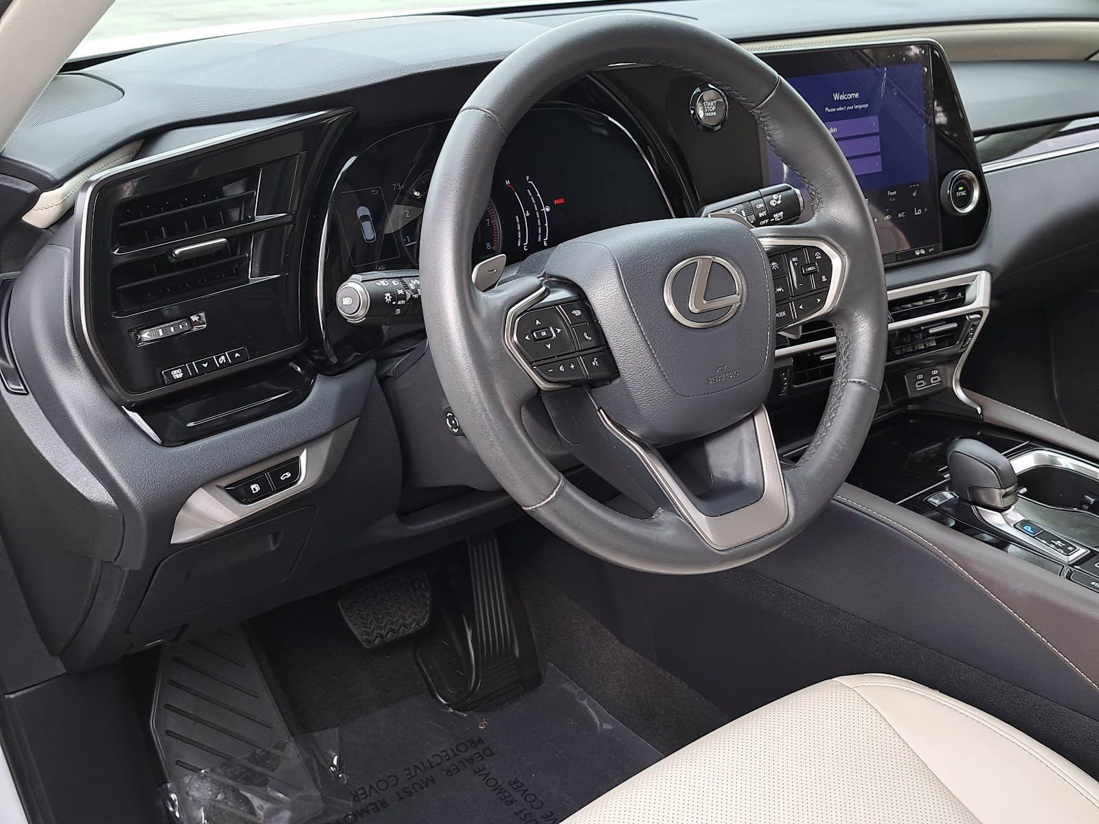 Used 2024 Lexus RX 350 FWD w/ Technology Package image 18
