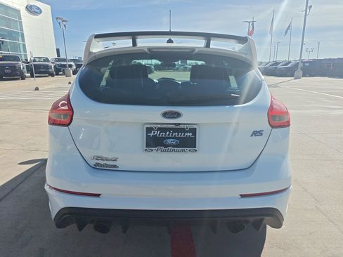 Used 2017 Ford Focus RS image 4