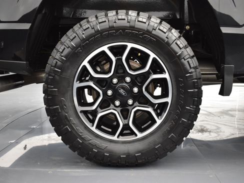 Used 2022 Ford F150 XLT w/ Equipment Group 302A High image 17