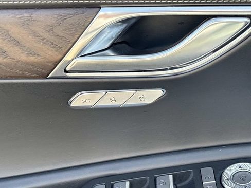 Used 2021 Genesis GV80 3.5T AWD/4WD image 25