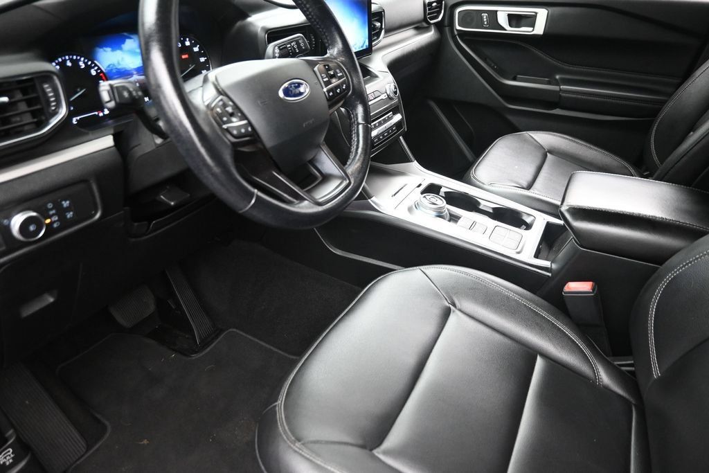 Used 2020 Ford Explorer XLT RWD image 19