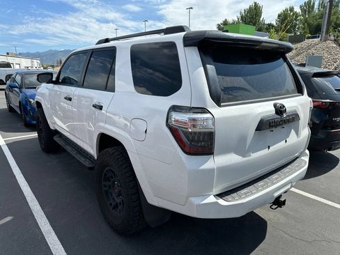 Used 2021 Toyota 4Runner Venture w/ Moonroof Package AWD/4WD image 6