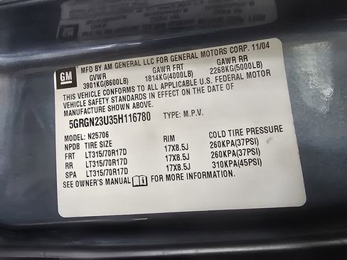 Used 2005 HUMMER H2 w/ Preferred Equipment Group image 37