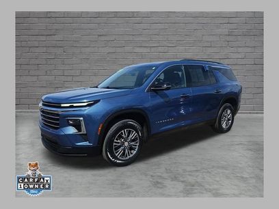 Used 2024 Chevrolet Traverse LT