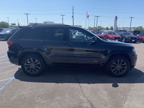 Used 2016 Jeep Grand Cherokee Limited 75th Anniversary AWD/4WD image 4