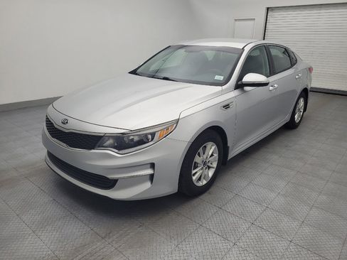 Used 2016 Kia Optima LX image 2