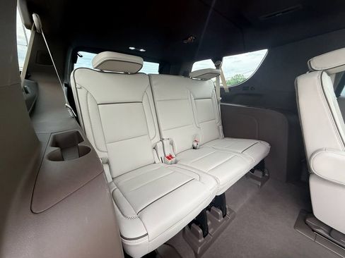 Used 2026 GMC Yukon XL Denali w/ Denali Reserve Package AWD/4WD image 22