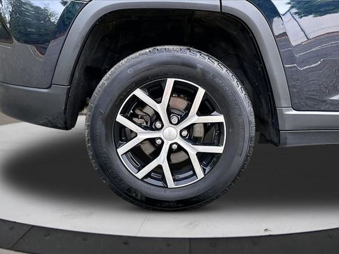 Certified 2023 Jeep Grand Cherokee Limited AWD/4WD image 36