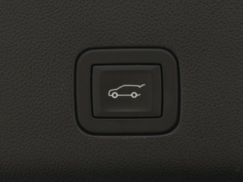 Used 2025 Chevrolet Tahoe RST image 33