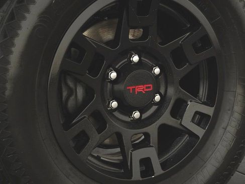 Used 2022 Toyota 4Runner SR5 Premium image 10