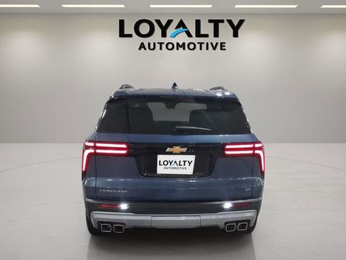 Used 2024 Chevrolet Traverse LT w/ Enhanced Driving Package image 4