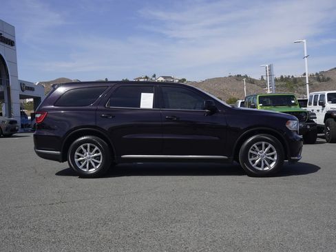 Certified 2018 Dodge Durango SXT RWD image 3