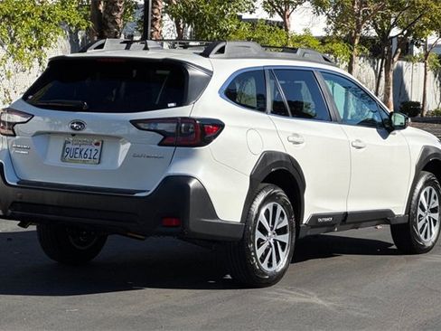 Used 2025 Subaru Outback Premium w/ Popular Package #1A image 4