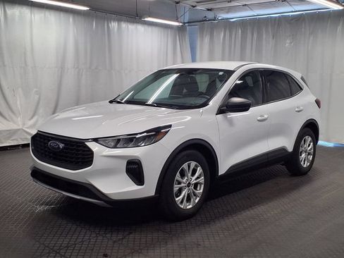 Used 2023 Ford Escape Active w/ Cold Weather Package FWD image 22