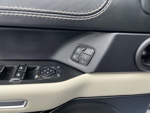 Used 2021 Ford Expedition Platinum image 17