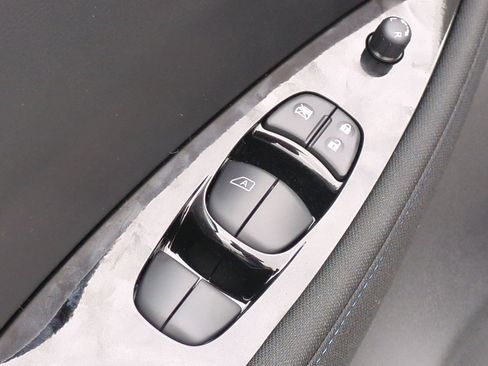 Used 2024 Nissan Leaf SV Plus FWD image 13