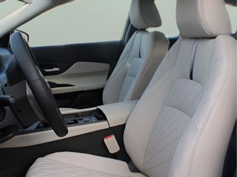 New 2026 Nissan Sentra SL FWD image 17