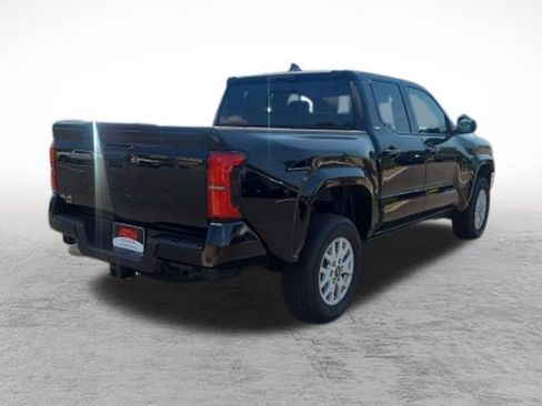 Certified 2025 Toyota Tacoma SR5 w/ SR5 Upgrade Package AWD/4WD image 7