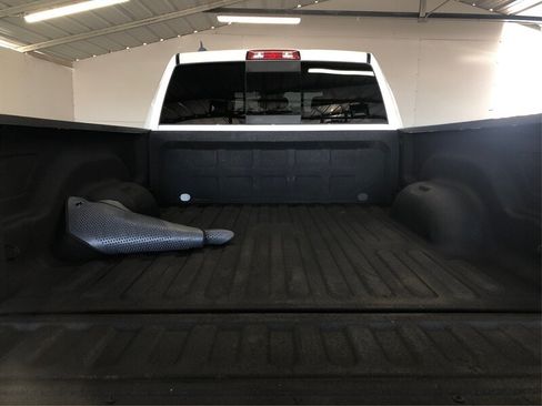 Used 2019 RAM 1500 Big Horn AWD/4WD image 12