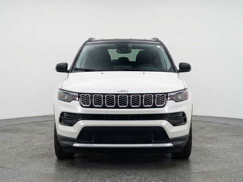 Used 2025 Jeep Compass Limited image 2