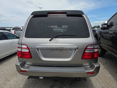 Used 2004 Toyota Land Cruiser AWD/4WD image 9
