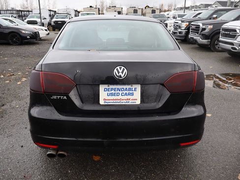 Used 2013 Volkswagen Jetta SE image 4