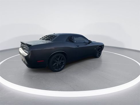 Used 2023 Dodge Challenger SXT w/ Blacktop Package image 8